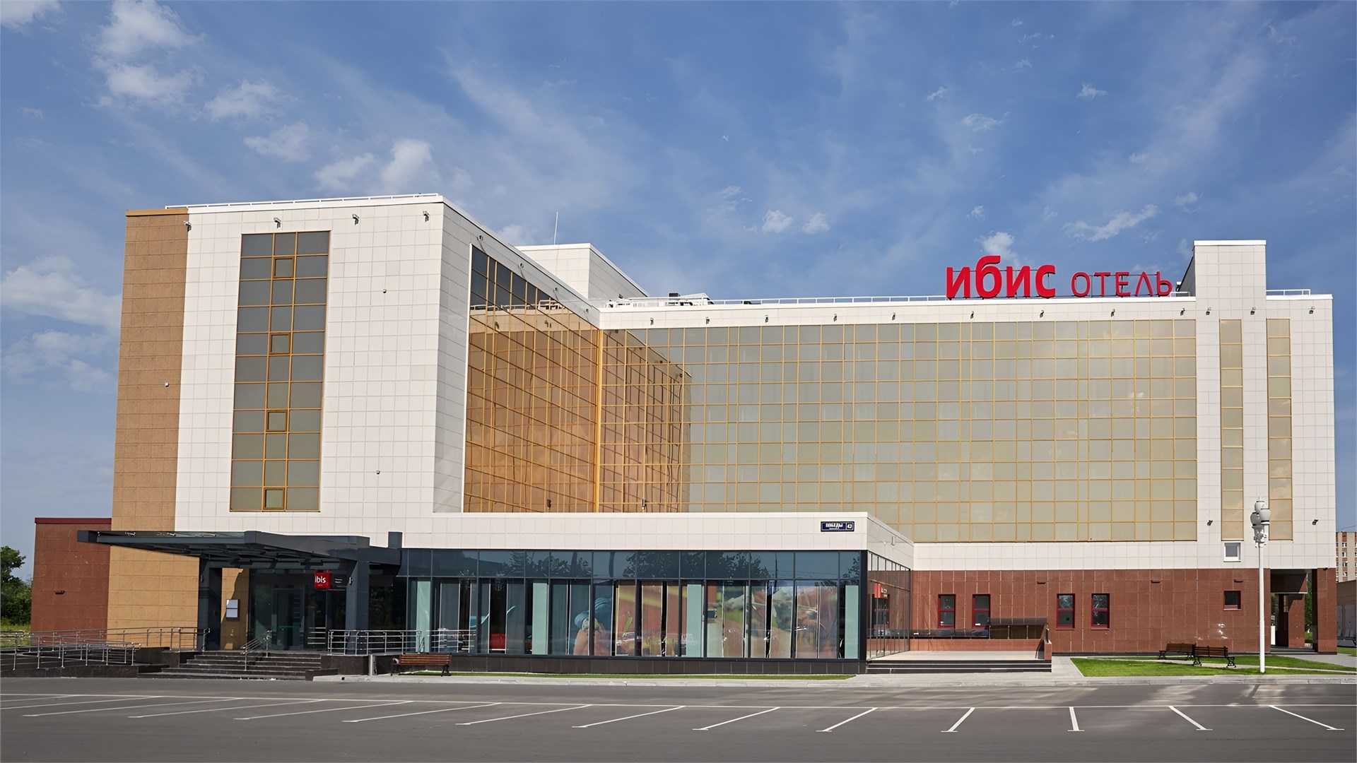 Здание отеля