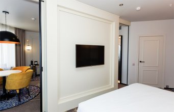 Номер Люкс - с двуспальной кроватью: Фотография 3