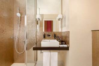 Классический номер с двуспальной кроватью: Фотография 5