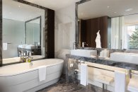 Signature Suite, park view -  king bed and sofa: Photo 4