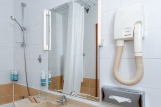 Стандартный номер - с 2 односпальными кроватями: Фотография 3