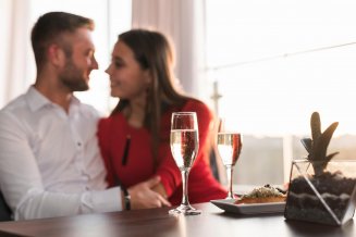 A date at the hotel: three ideas for a romantic vacation