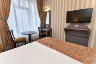 Non-Smoking Classic room with a double bed: Photo 4