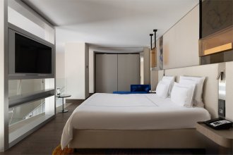 Duplex Suite, sea view -  king bed: Photo 4