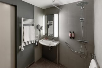 Апартаменты, 2 спальни для маломобильных - с двуспальной кроватью: Фотография 7