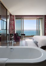 Swiss Executive room, sea view -  king bed: Photo 8