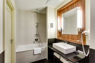 Номер Люкс - с двуспальной кроватью: Фотография 10