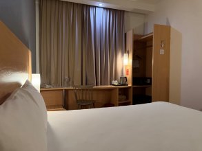 Стандартный номер - с двуспальной кроватью: Фотография 4