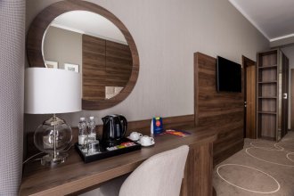 Номер Deluxe с балконом и видом на бассейн - с 2 односпальными кроватями: Фотография 4