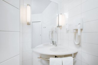 Стандартный номер без вида с двуспальной кроватью: Фотография 7