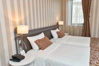 Classic Room with Two Single Beds: Photo 3