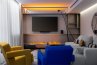 Family Duplex Suite - king bed and convertible sofa: Photo 8