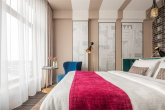 Номер Классик, с видом на город - с двуспальной кроватью: Фотография 2