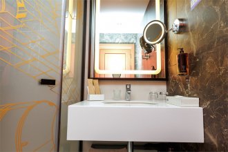 Классический номер - с двуспальной кроватью: Фотография 4