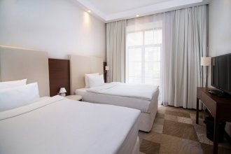 Номер Люкс - с 2 односпальными кроватями: Фотография 4