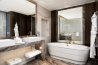 Signature Suite, sea view -  king bed and sofa: Photo 5