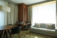 Номер Привилегия Люкс - с большой двуспальной кроватью и диваном: Фотография 5