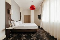 КВОТА Классический номер - c двуспальной кроватью: Фотография 4
