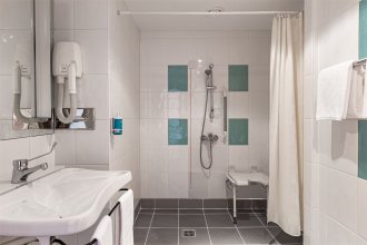 Стандартный номер для маломобильных - с двуспальной кроватью: Фотография 4