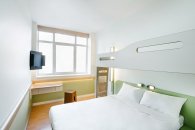 Стандартный номер - с двуспальной кроватью с верхним ярусом: Фотография 6