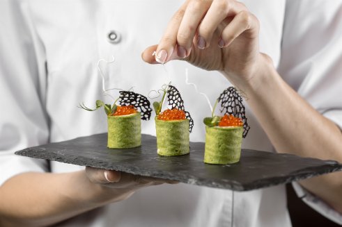Top 10 Restaurants Worth Visiting at Hotels