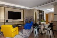 Duplex Suite - king bed and convertible sofa: Photo 5