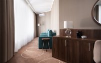 Номер Junior Room Great с большой двуспальной кроватью, кресло-кроватью и диван-кроватью: Фотография 6
