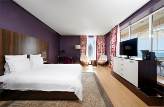 Swiss Executive room, with terrace and sea view -  king bed: Photo 2