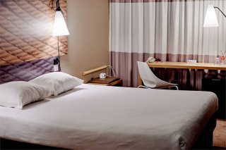 Standard room with one large Bed: Photo 1