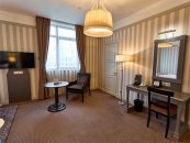 Classic Superior Room - with a double bed and a coffee machine: Photo 4