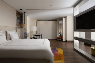 Family Duplex Suite - king bed and convertible sofa: Photo 2