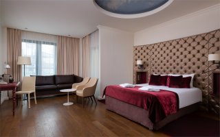 Junior Suite with Double Bed and Sofa: Photo 1