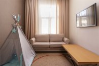 Family Suite - with 2 Bedrooms: Photo 6