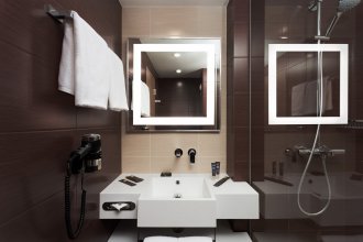 Представительский номер - с двуспальной кроватью: Фотография 8