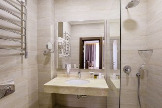 Номер Deluxe + с балконом и 2 односпальными кроватями: Фотография 5