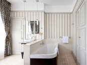 Superior Suite with a large double bed and Sofa: Photo 4