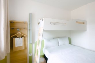 Стандартный номер - с двуспальной кроватью с верхним ярусом: Фотография 3