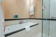 Представительский номер с двуспальной кроватью: Фотография 6