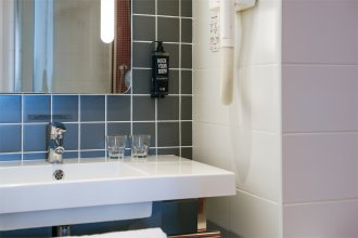 Стандартный номер, для маломобильных – двуспальная кровать: Фотография 6
