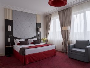 Privilege Room with a large double bed: Photo 1