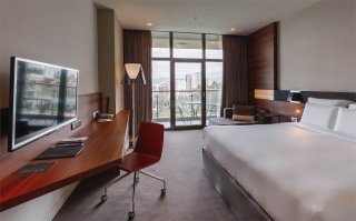 Executive Room with City View: Photo 1