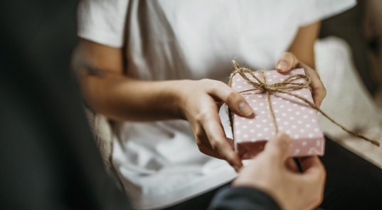What to give away on February 23 and March 8